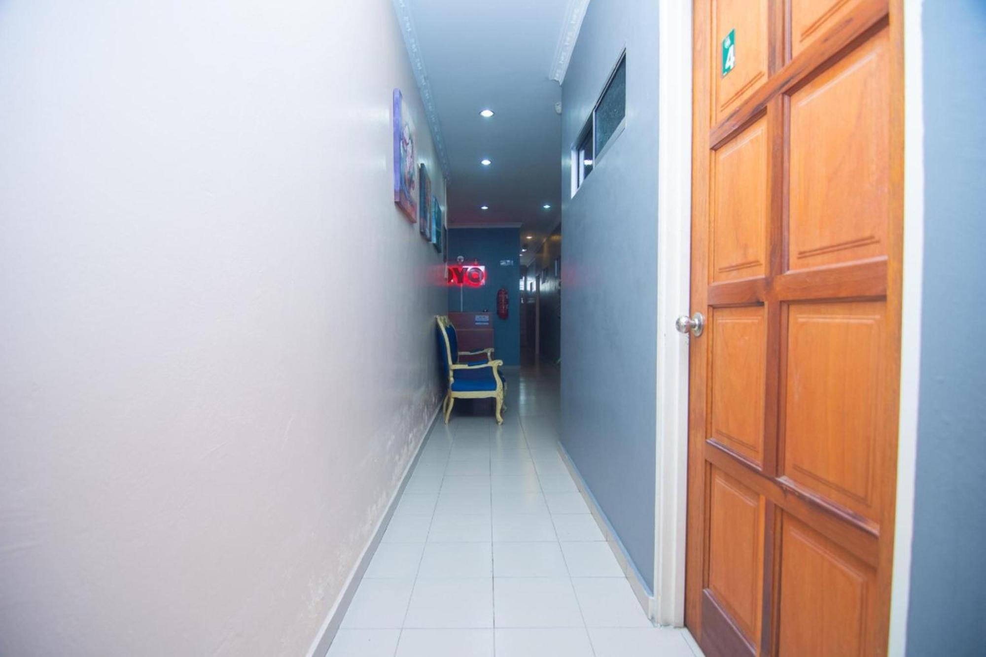 Oyo 1224 Hotel Hajah Rohayah Tanjong Malim Ngoại thất bức ảnh